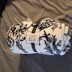 Victoria secret blanket brand new with tags never used